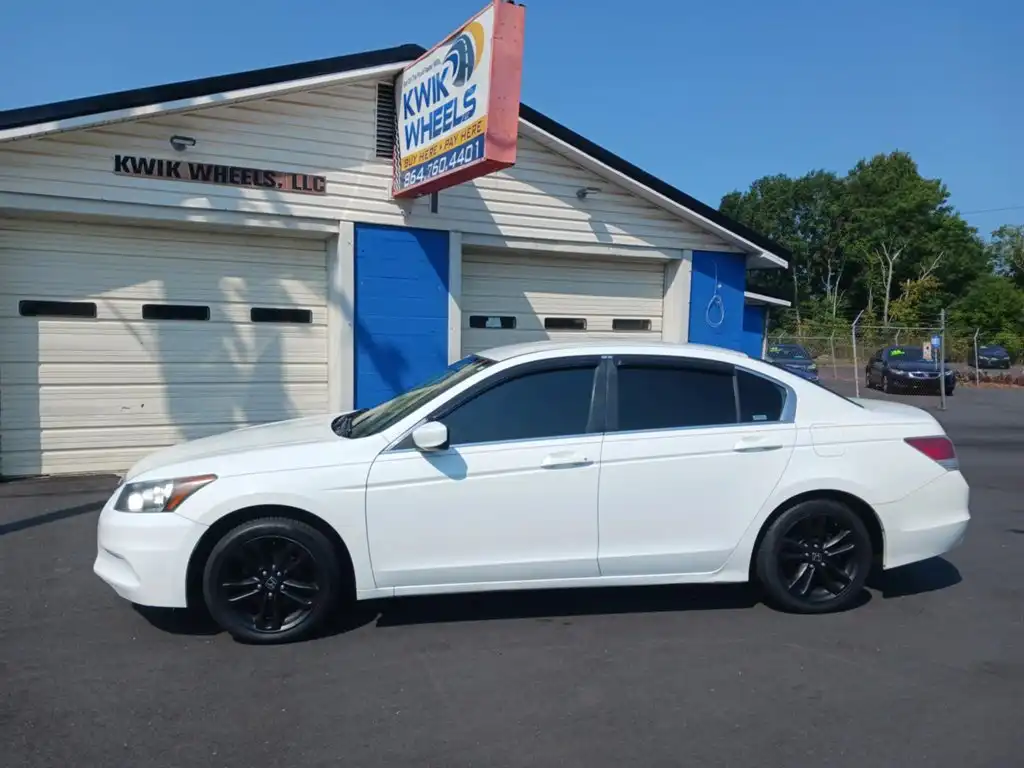 2012 Honda Accord LX Auto's photo