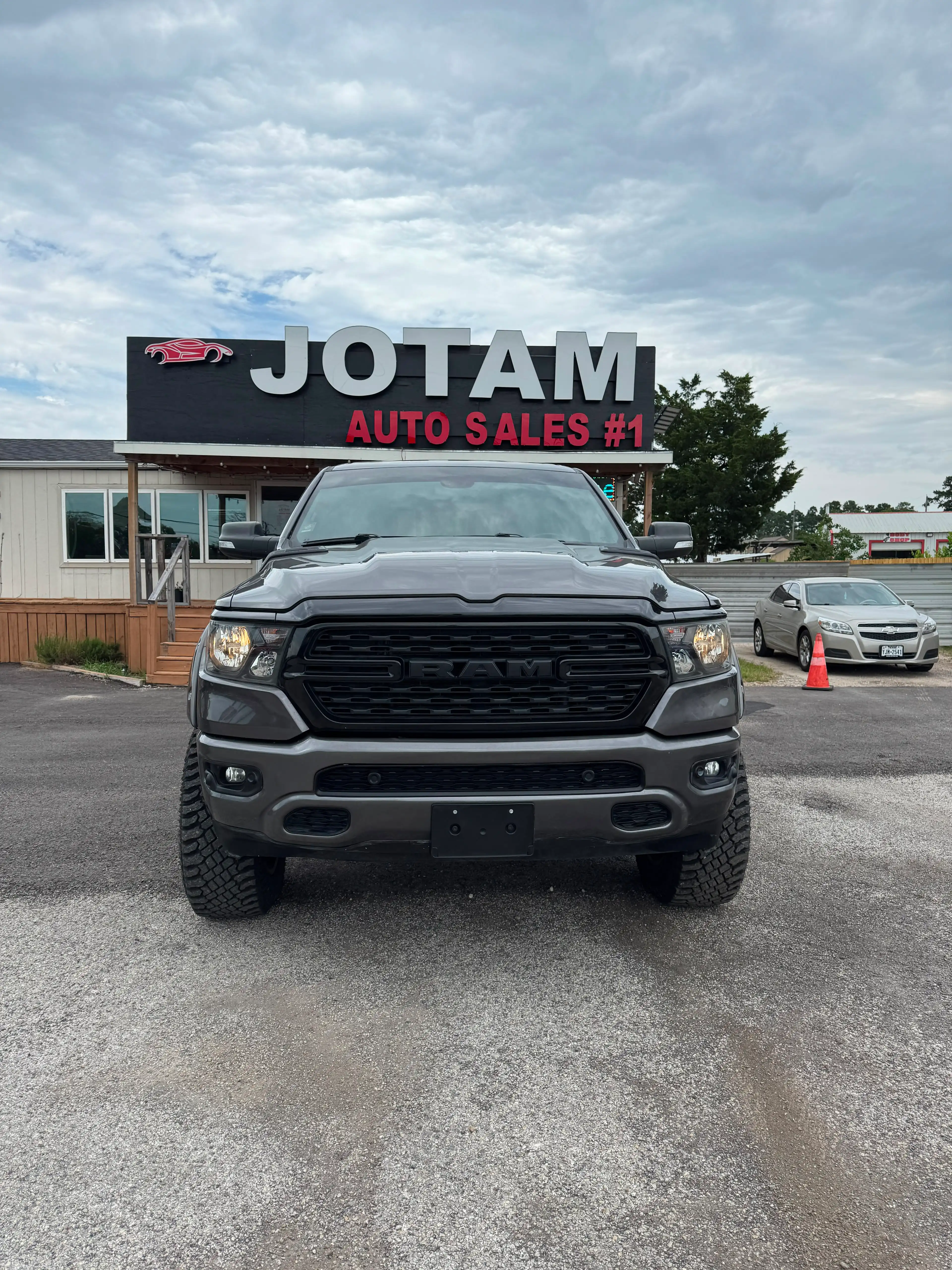 2022 RAM 1500 Big Horn/Lone Star 4x4 Crew Cab 5'7's photo