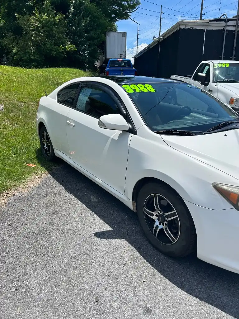 2005 Scion tC 4AT's photo