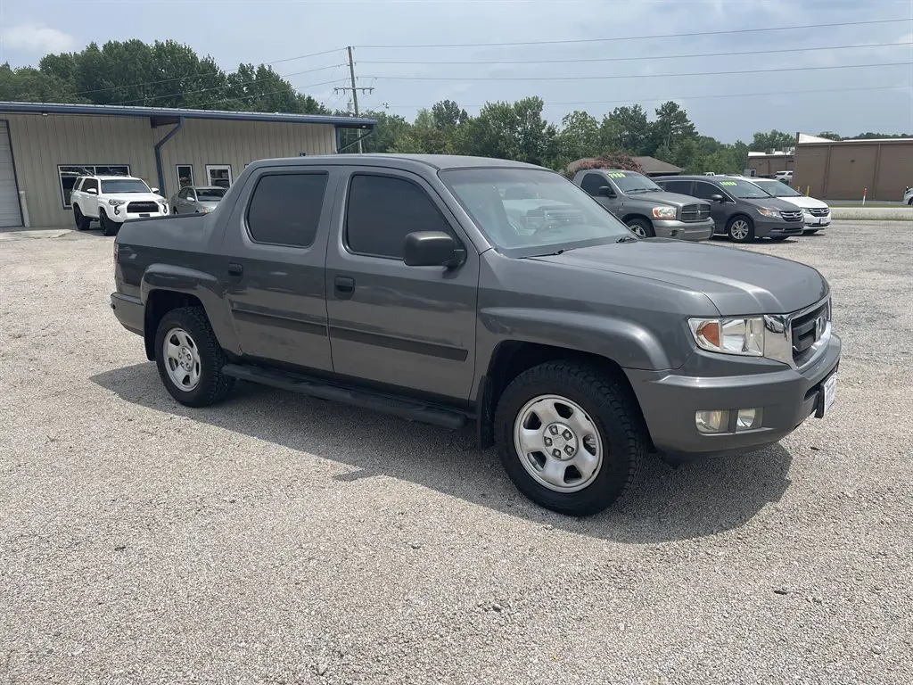 2010 Honda Ridgeline RT photo 4