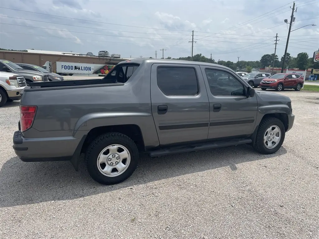 2010 Honda Ridgeline RT photo 5