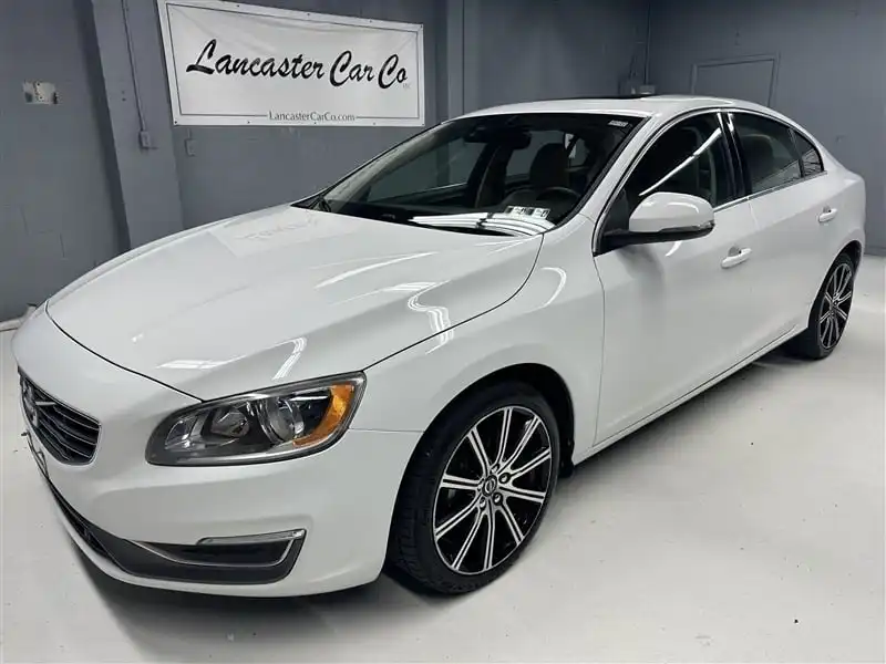 2016 Volvo S60 T5 AWD Inscription Premier's photo