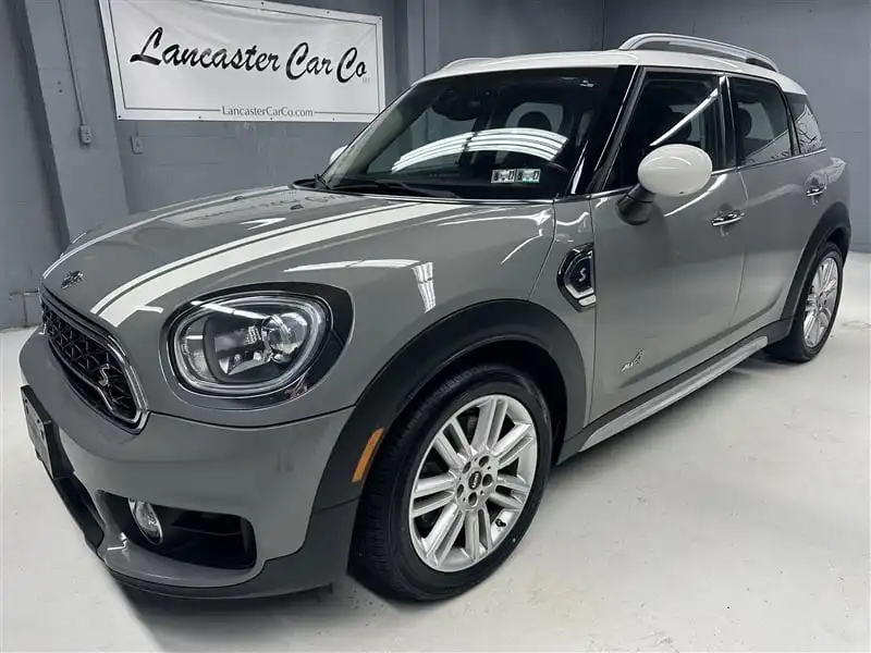 2019 MINI Countryman Cooper S ALL4 Signature's photo