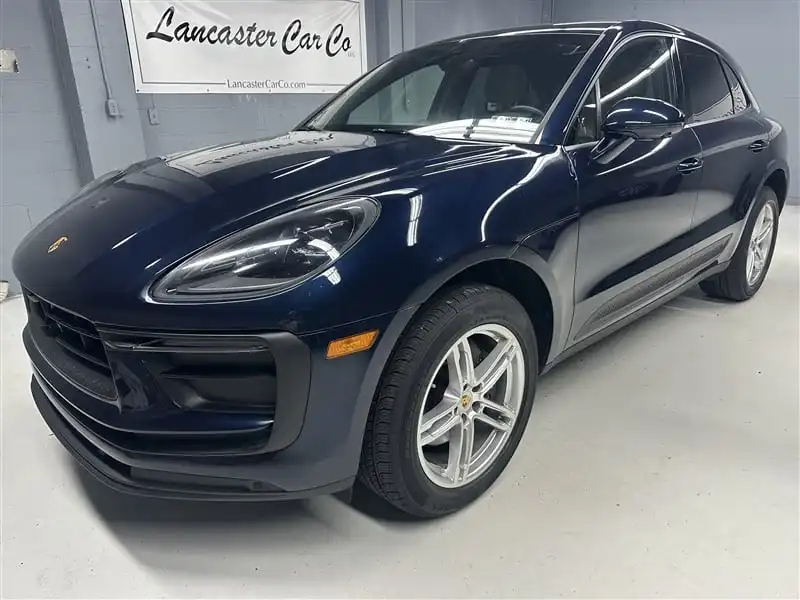 2023 Porsche Macan Base's photo