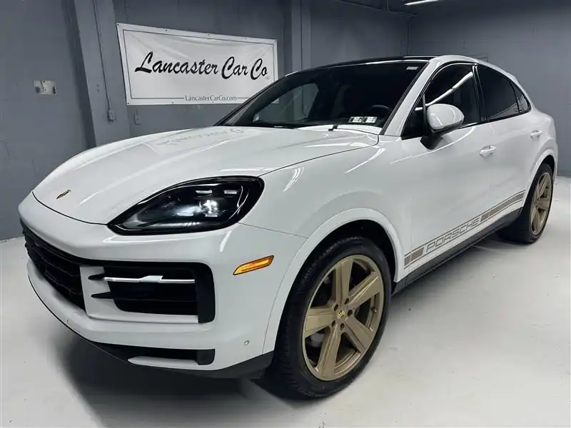 2024 Porsche Cayenne Base's photo