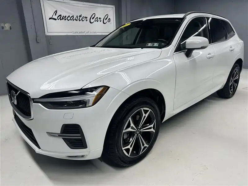 2022 Volvo XC60 B5 Momentum AWD's photo