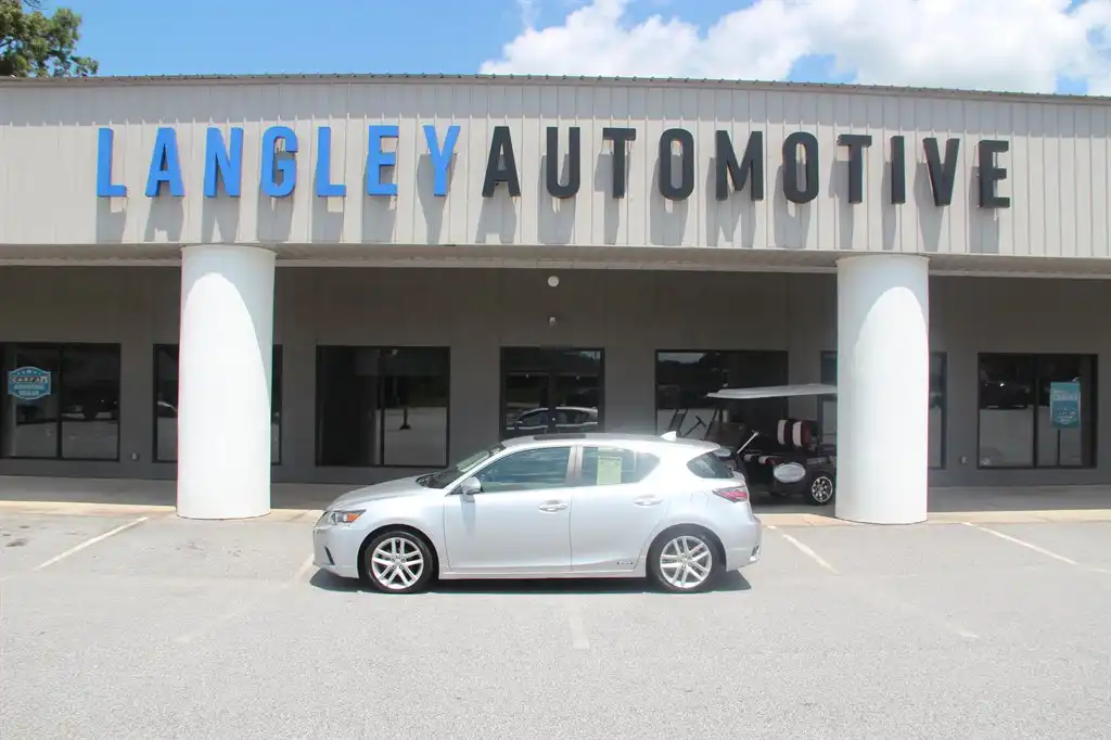 2016 Lexus CT 200h 200h's photo