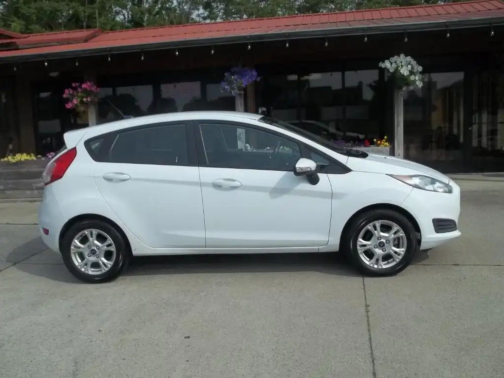 2016 Ford Fiesta SE Hatch's photo
