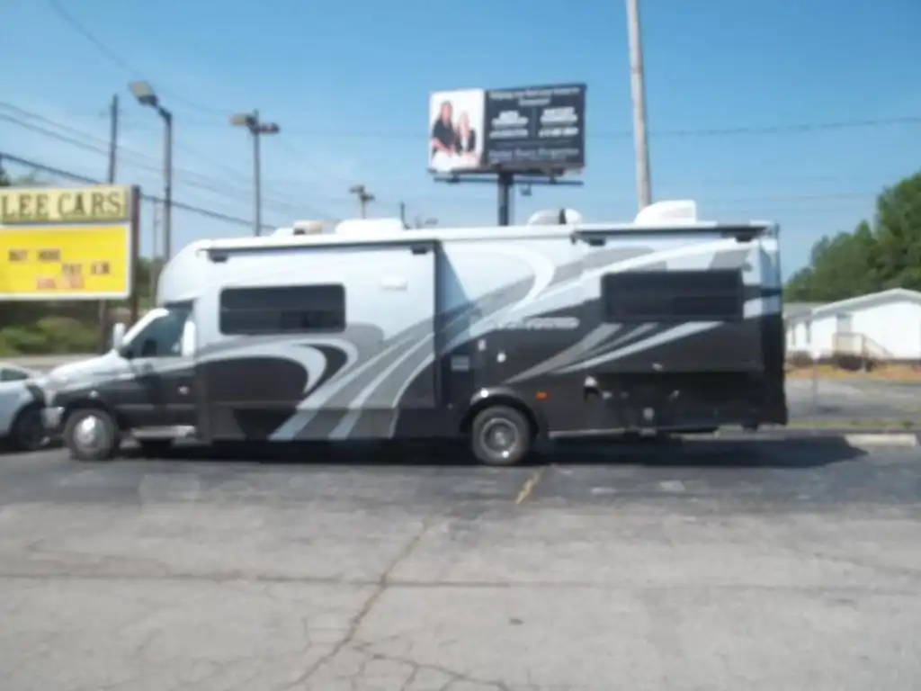2008 Ford E-Series's photo