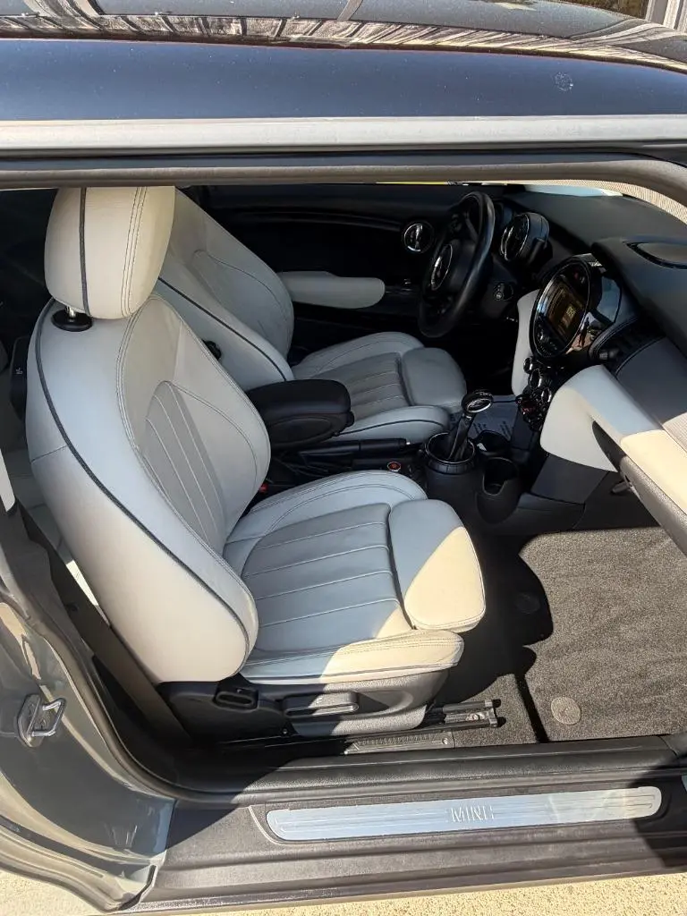 2017 MINI Cooper Base photo 5