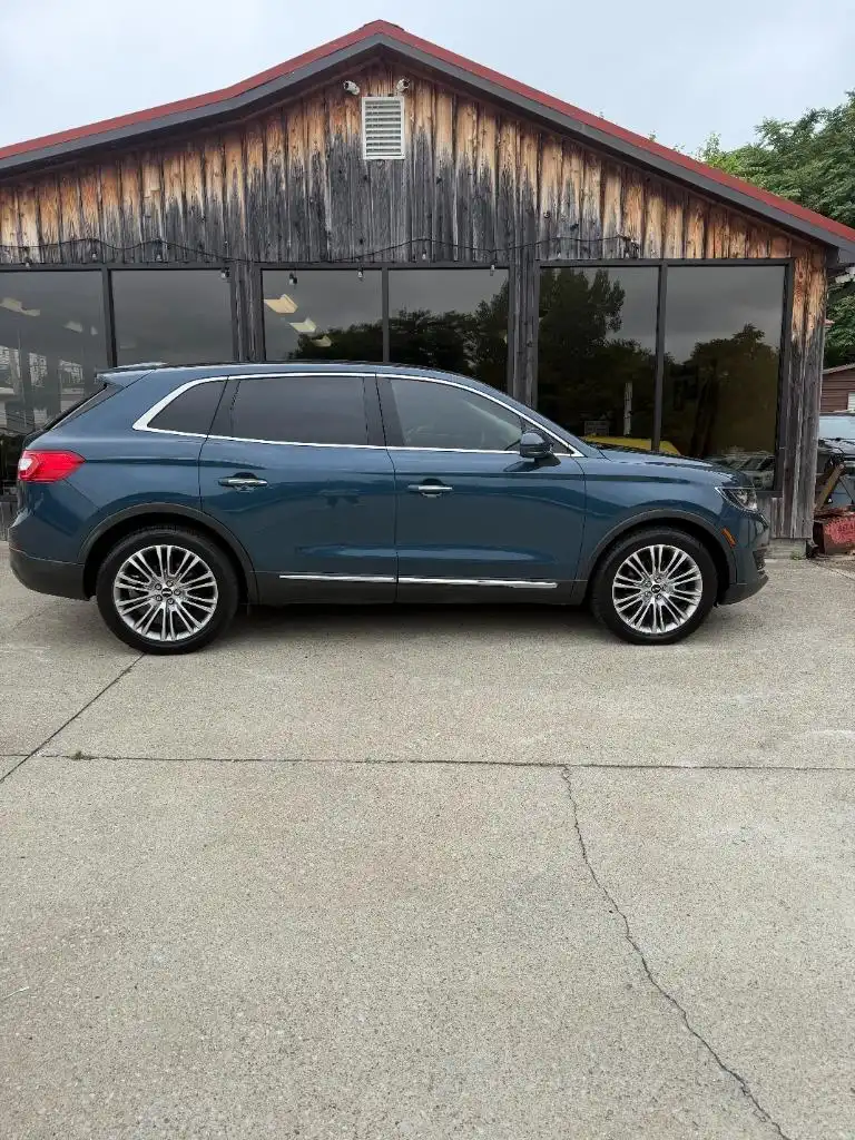 2016 Lincoln MKX Reserve AWD's photo