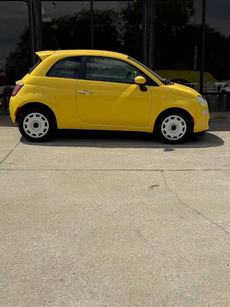 2013 FIAT 500 Pop's photo