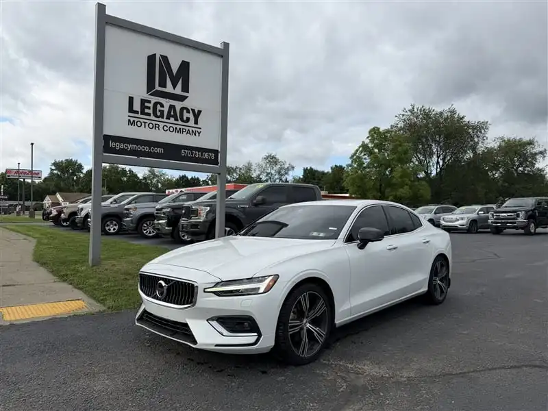2022 Volvo S60 B5 Inscription's photo