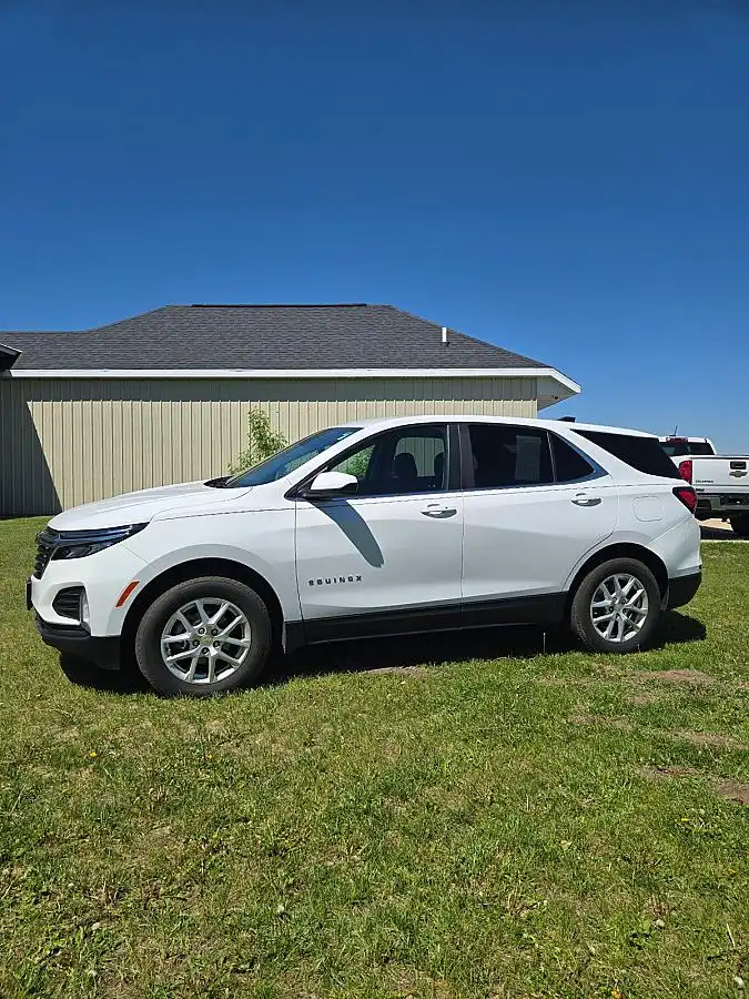 2022 Chevrolet Equinox AWD LT 1.5T's photo