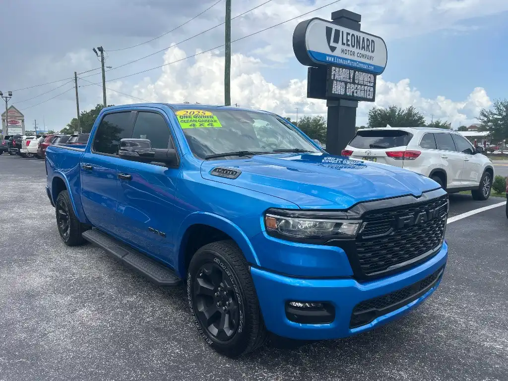 2025 RAM 1500 Big Horn/Lone Star 4x4 Crew Cab 5'7's photo