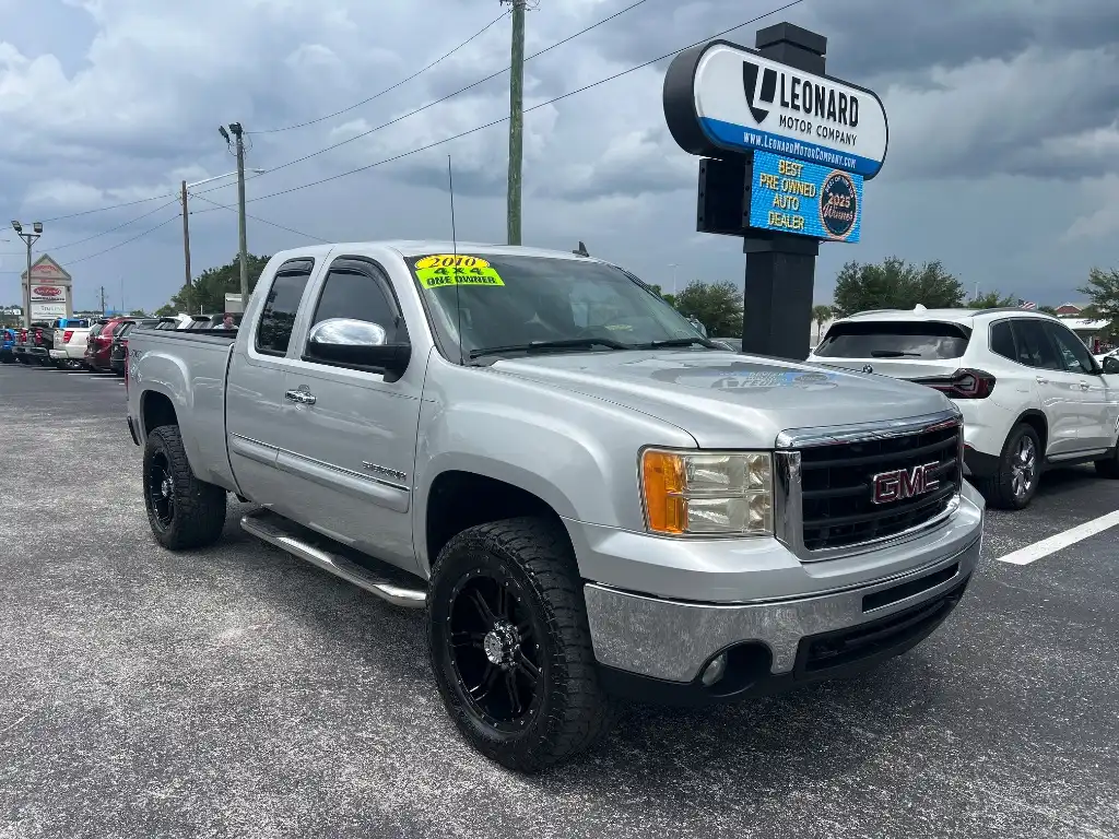 2010 GMC Sierra 4WD Extended Cab SLE LWB's photo