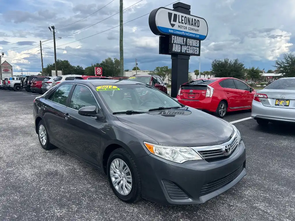 2014 Toyota Camry 2.5 Auto L's photo