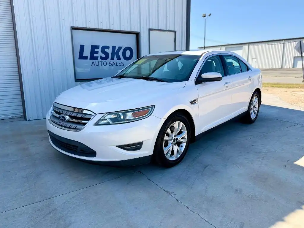 2011 Ford Taurus SEL FWD's photo