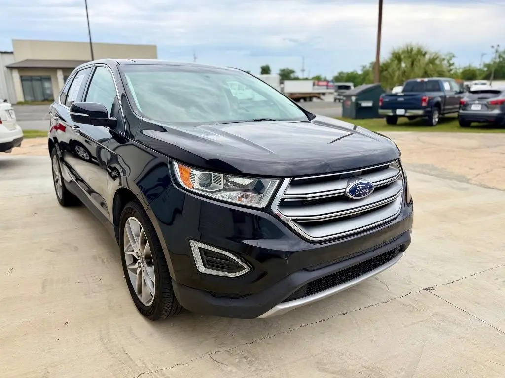2017 Ford Edge Titanium photo 3