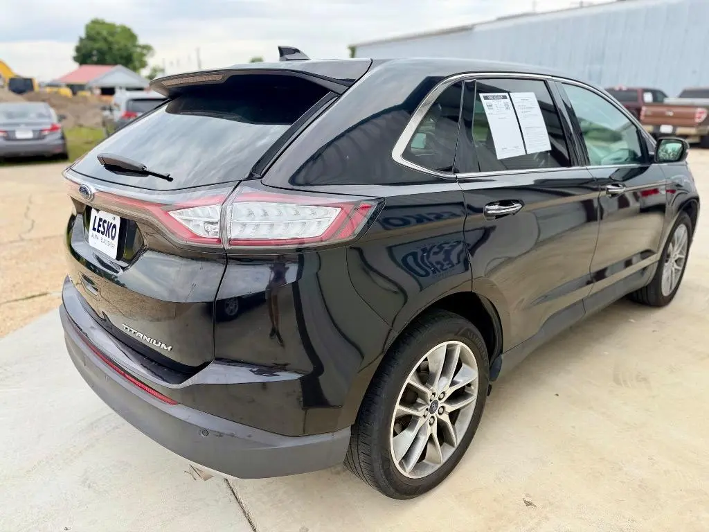 2017 Ford Edge Titanium photo 4
