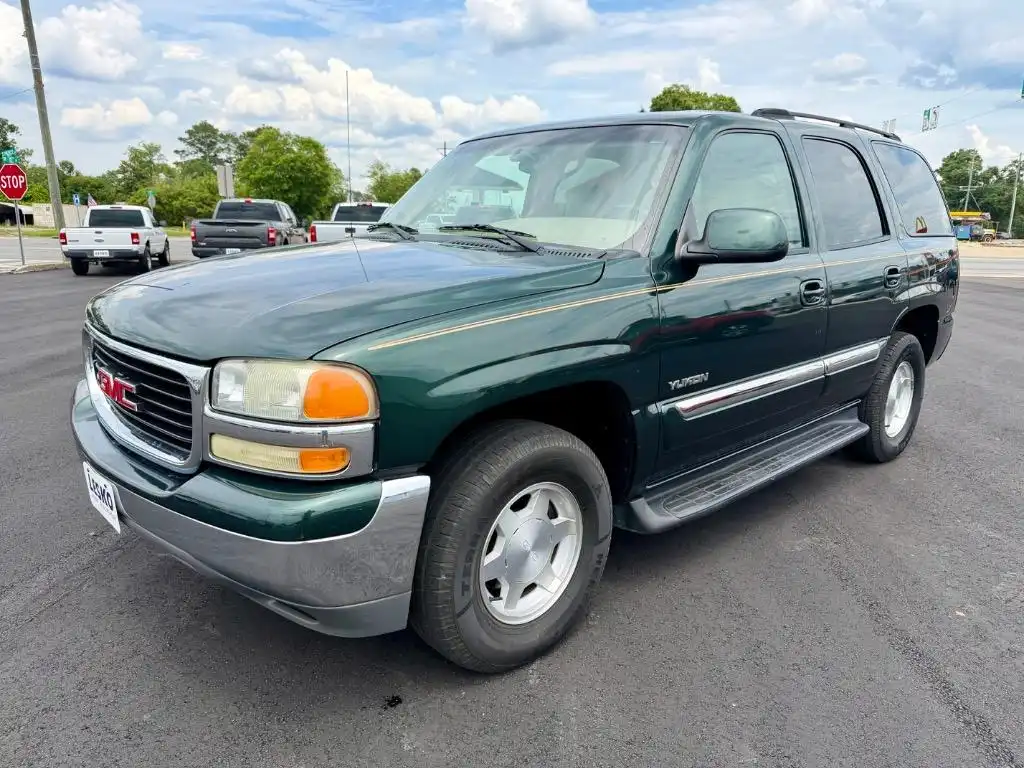 2004 GMC Yukon 2WD SLE's photo