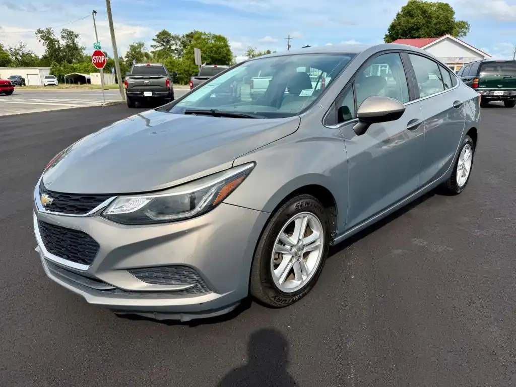 2017 Chevrolet Cruze LT Auto's photo
