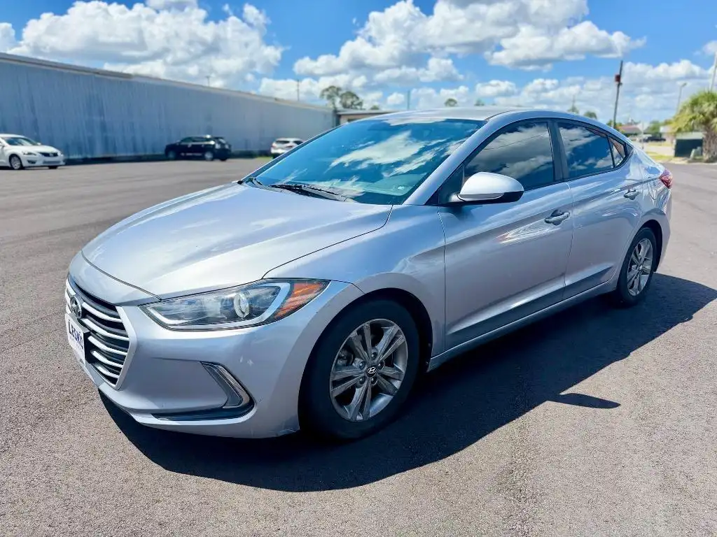2017 Hyundai Elantra 2.0 SE PZEV A T's photo