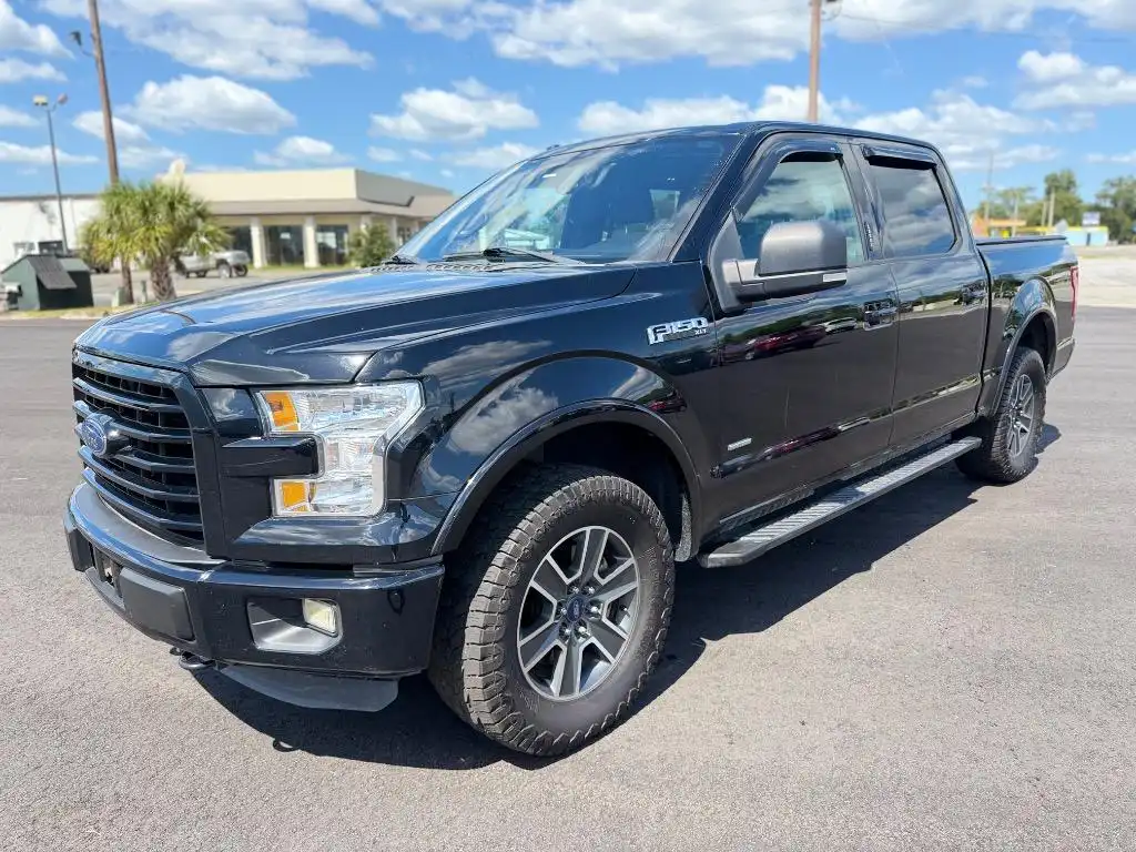 2016 Ford F-150 XLT 4WD SuperCrew 5-1/2' Box's photo
