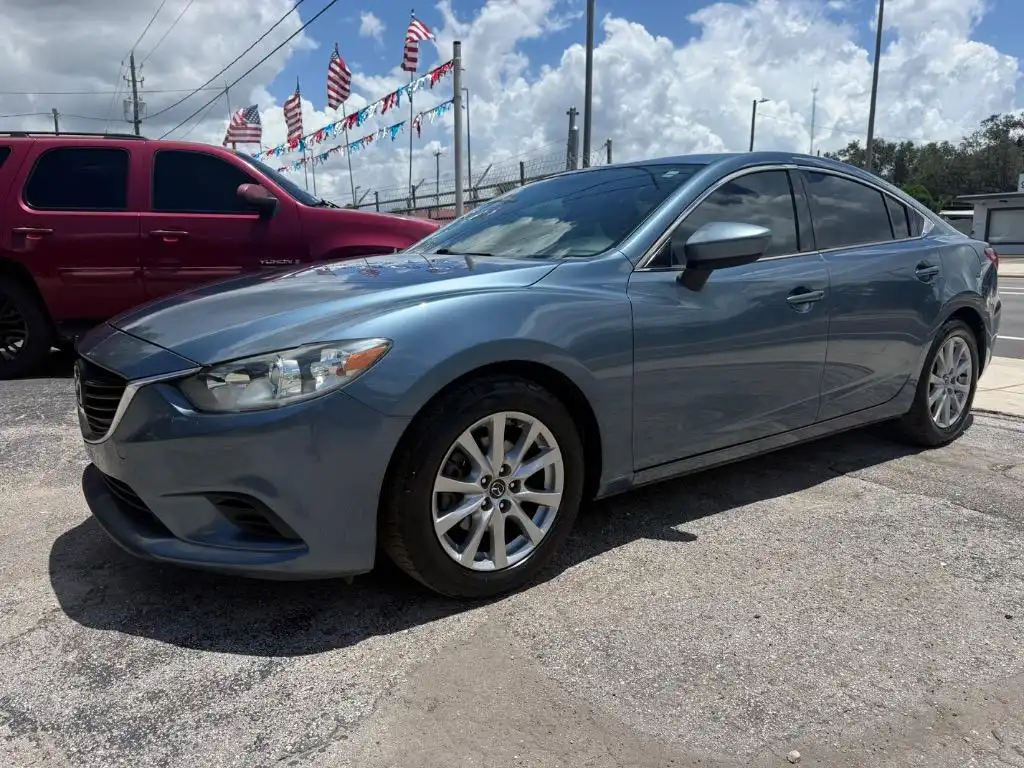 2015 Mazda EZ-6 i Sport Auto's photo