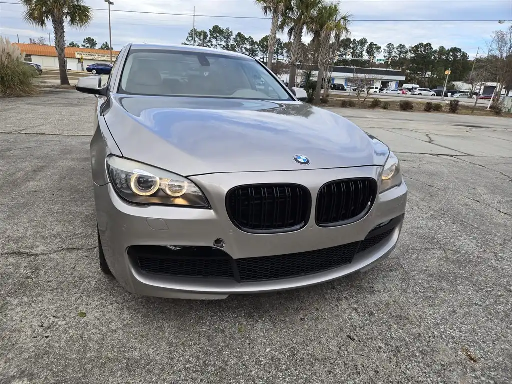 2011 BMW 7 Series 750i xDrive's photo
