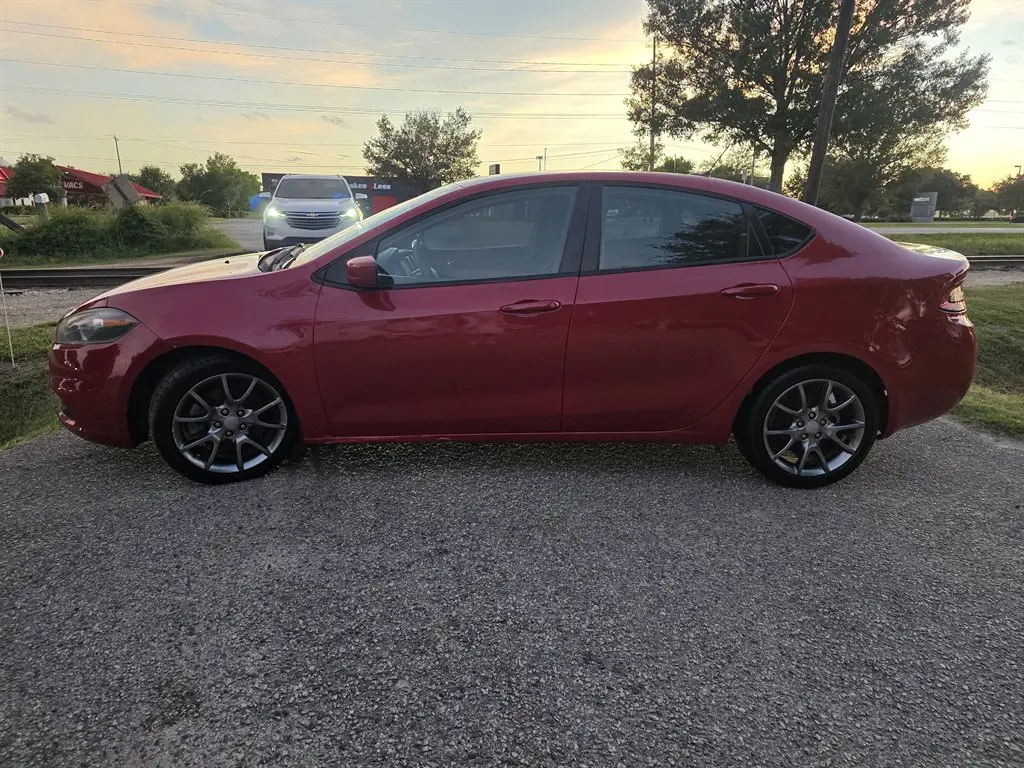 2014 Dodge Dart 2.4 SXT photo 4