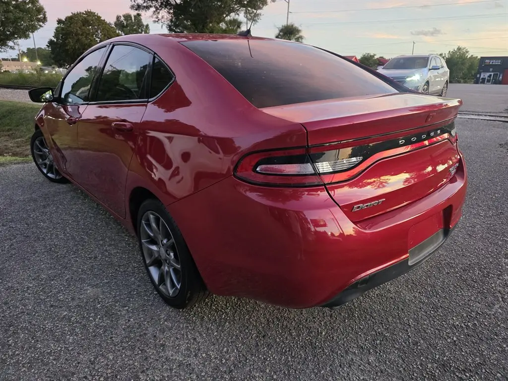 2014 Dodge Dart 2.4 SXT photo 5