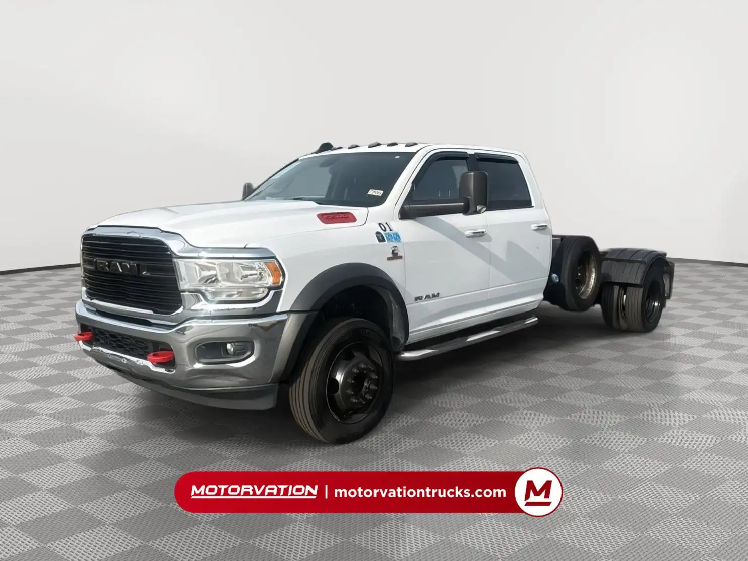 2019 RAM 5500 SLT 4X4 Crew Cab DRW 197" WB's photo