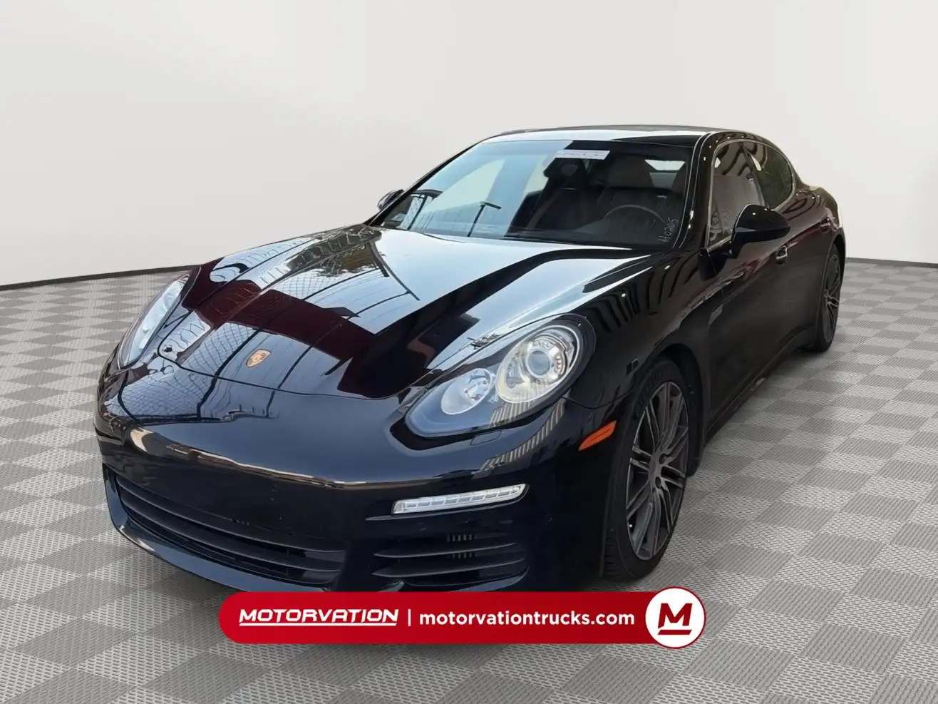 2015 Porsche Panamera S's photo