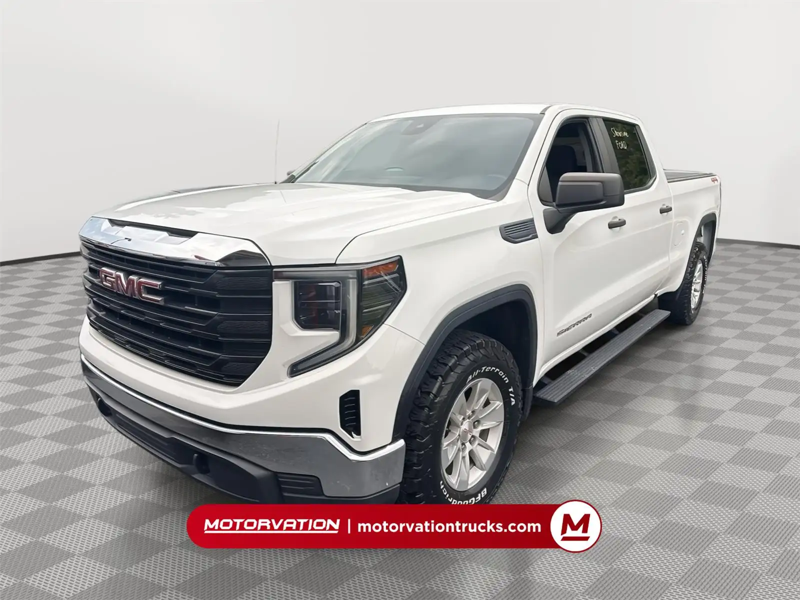 2023 GMC Sierra 4WD Crew Cab Standard Box Pro's photo