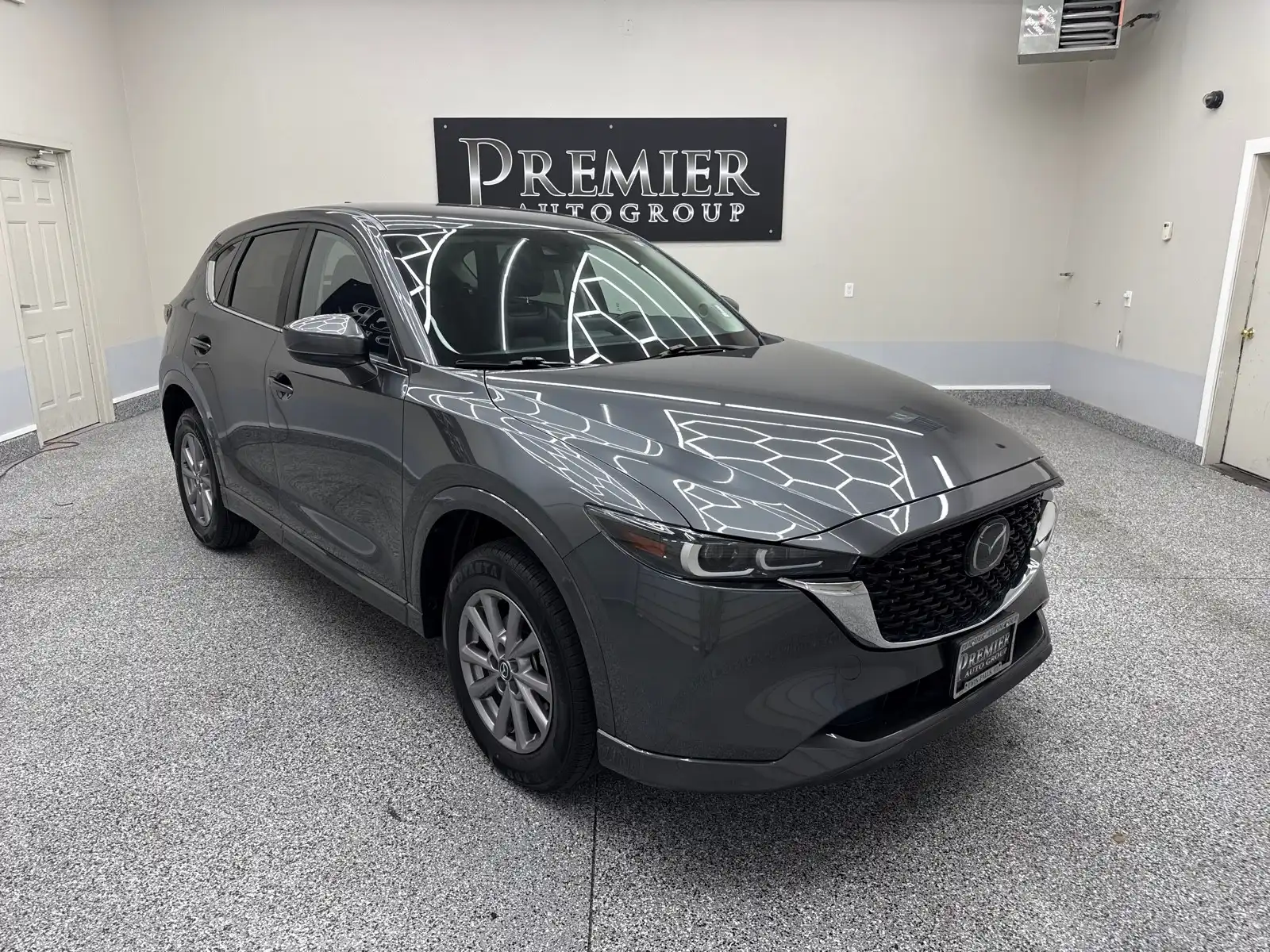 2024 Mazda CX-5 S Select Package Auto AWD's photo