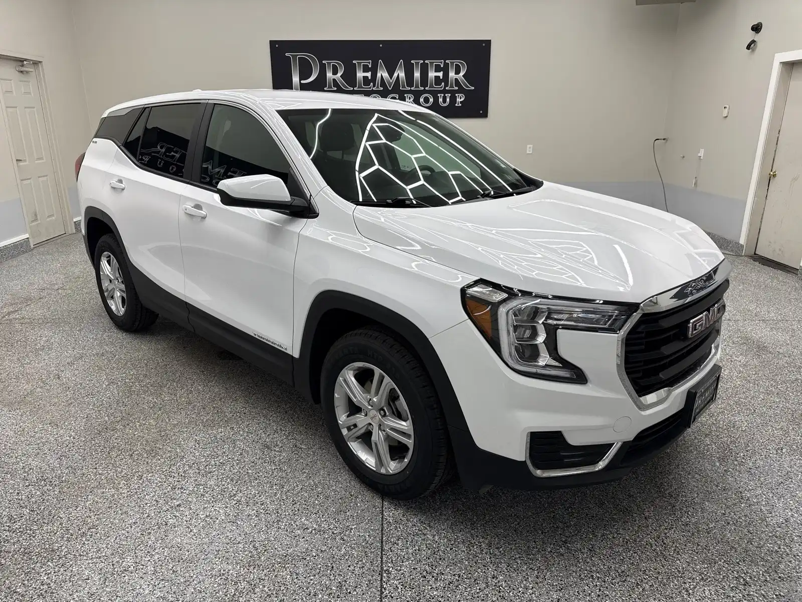 2024 GMC Terrain SLE AWD's photo