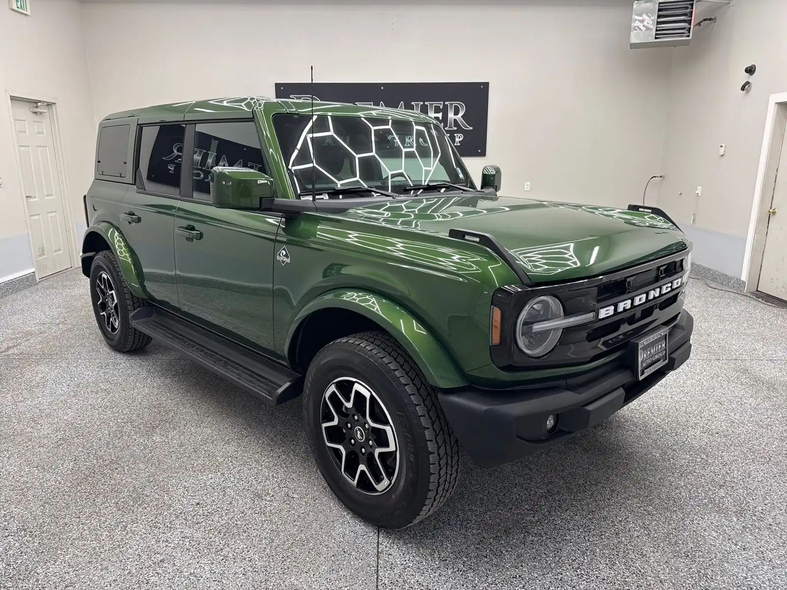 2025 Ford Bronco Outer Banks 4x4's photo