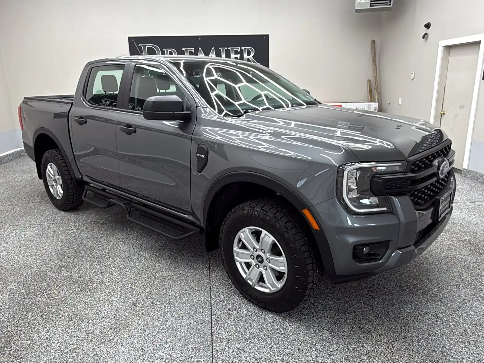 2024 Ford Ranger XL 4x4 SuperCrew 5' Box's photo