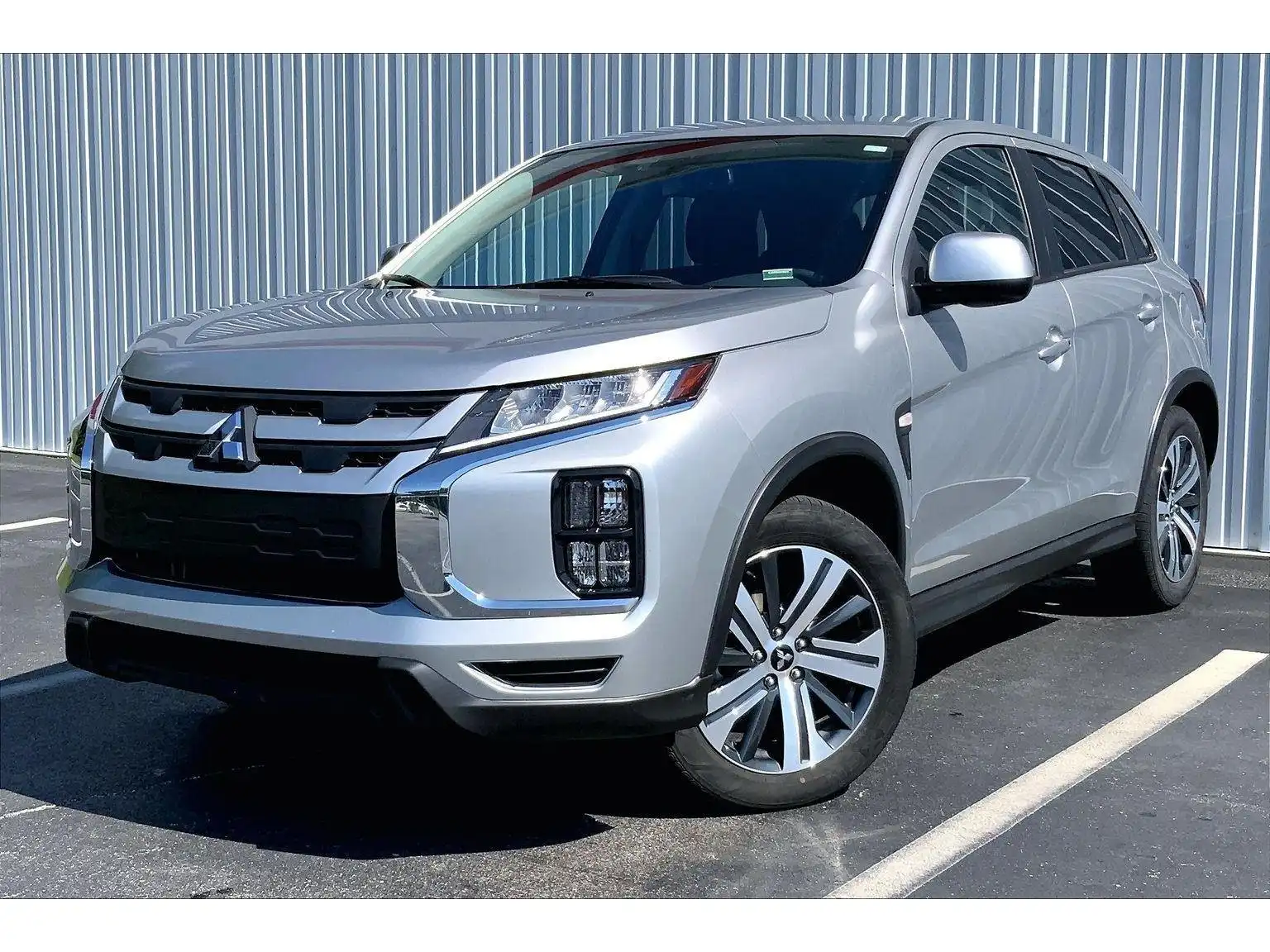 2025 Mitsubishi Outlander Sport 2.0 ES AWC CVT's photo