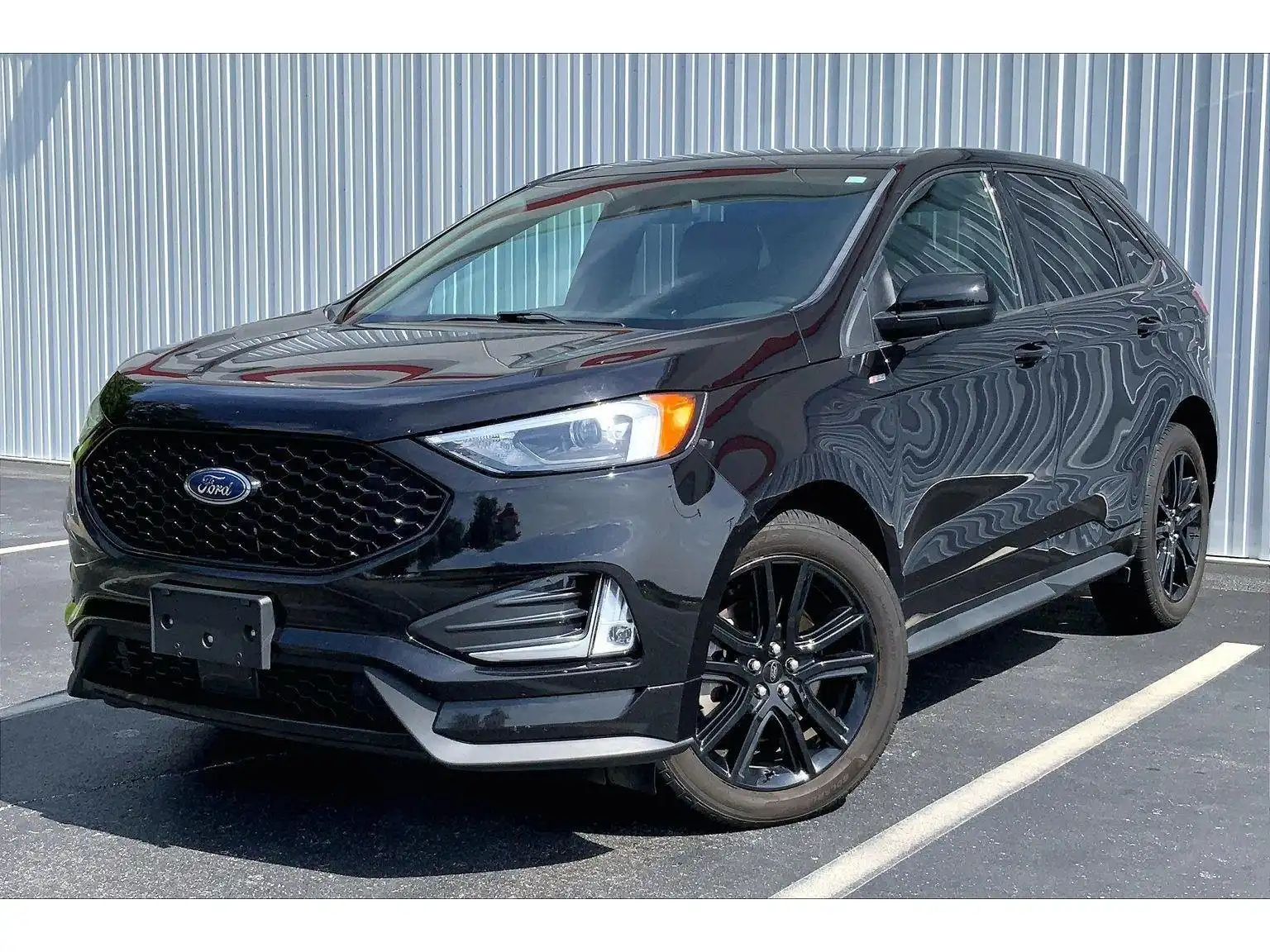 2023 Ford Edge ST-Line AWD's photo