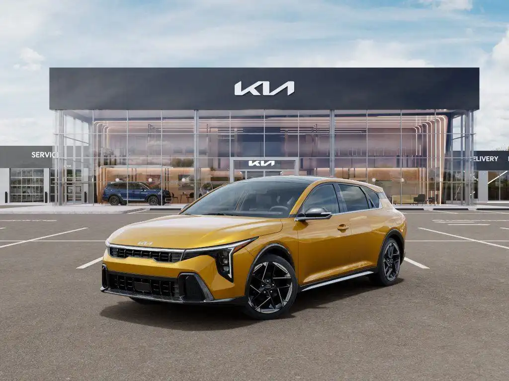 2026 Kia K4 GT-Line AT Hatchback's photo