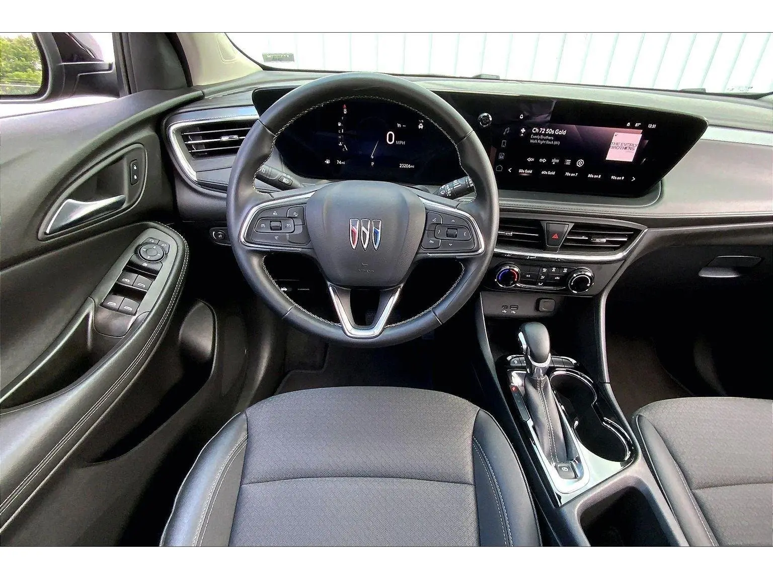 2025 Buick Encore GX Preferred AWD photo 5