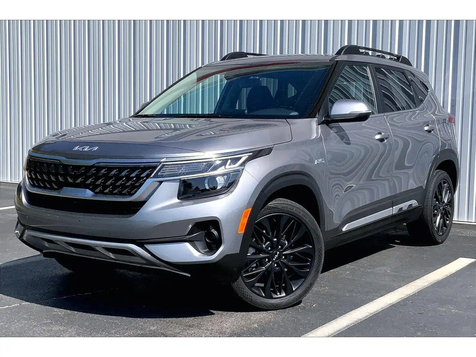 2023 Kia Seltos 1.6 Nightfall AWD's photo