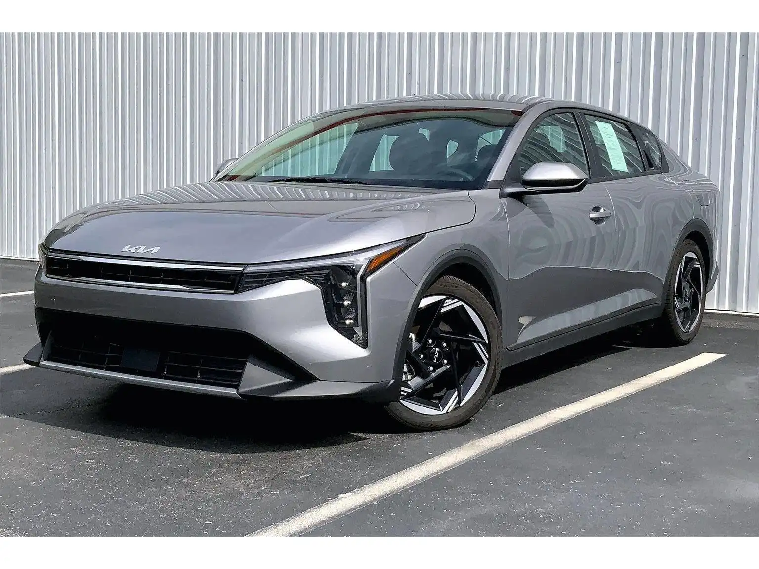 2025 Kia K4 EX AT's photo