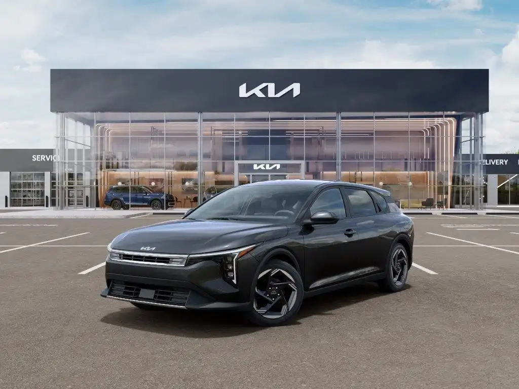 2026 Kia K4 EX AT Hatchback's photo