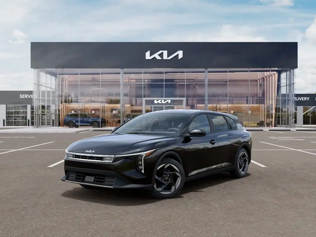 2026 Kia K4 EX AT Hatchback's photo