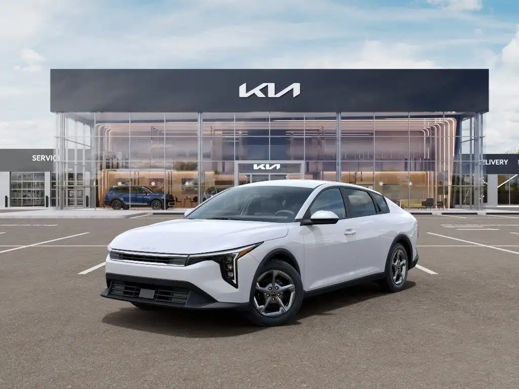 2026 Kia K4 LXS AT's photo