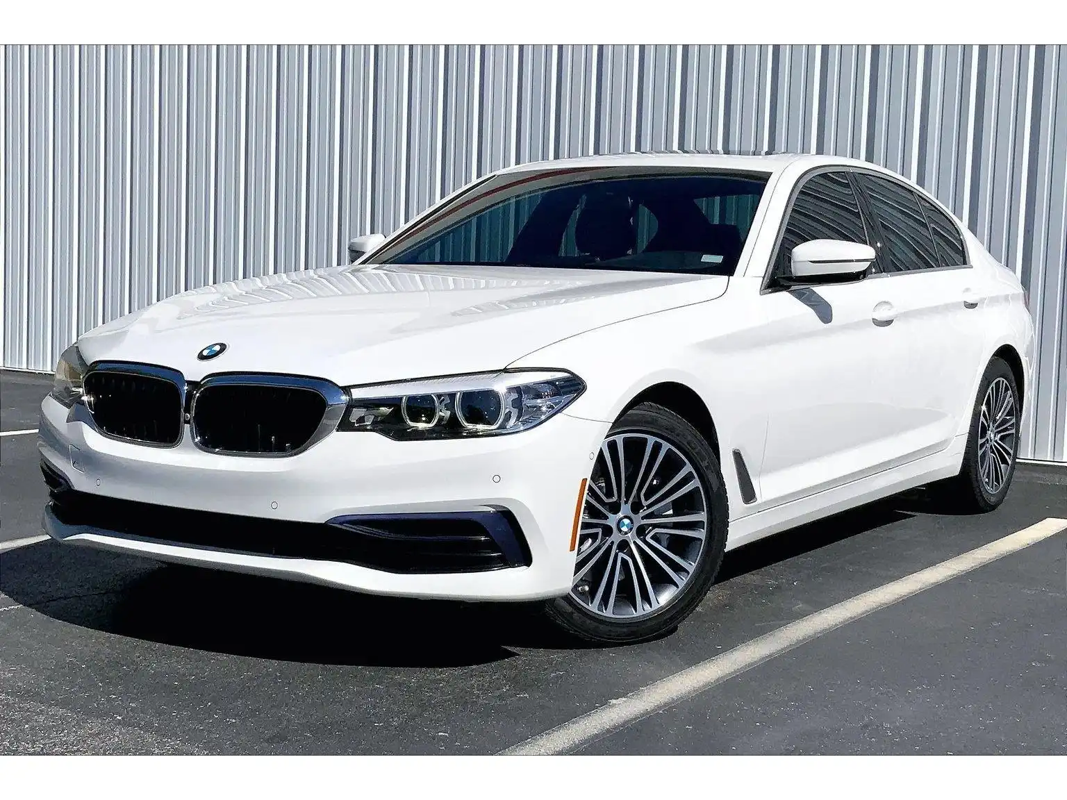2020 BMW 5 Series 530i Sedan's photo