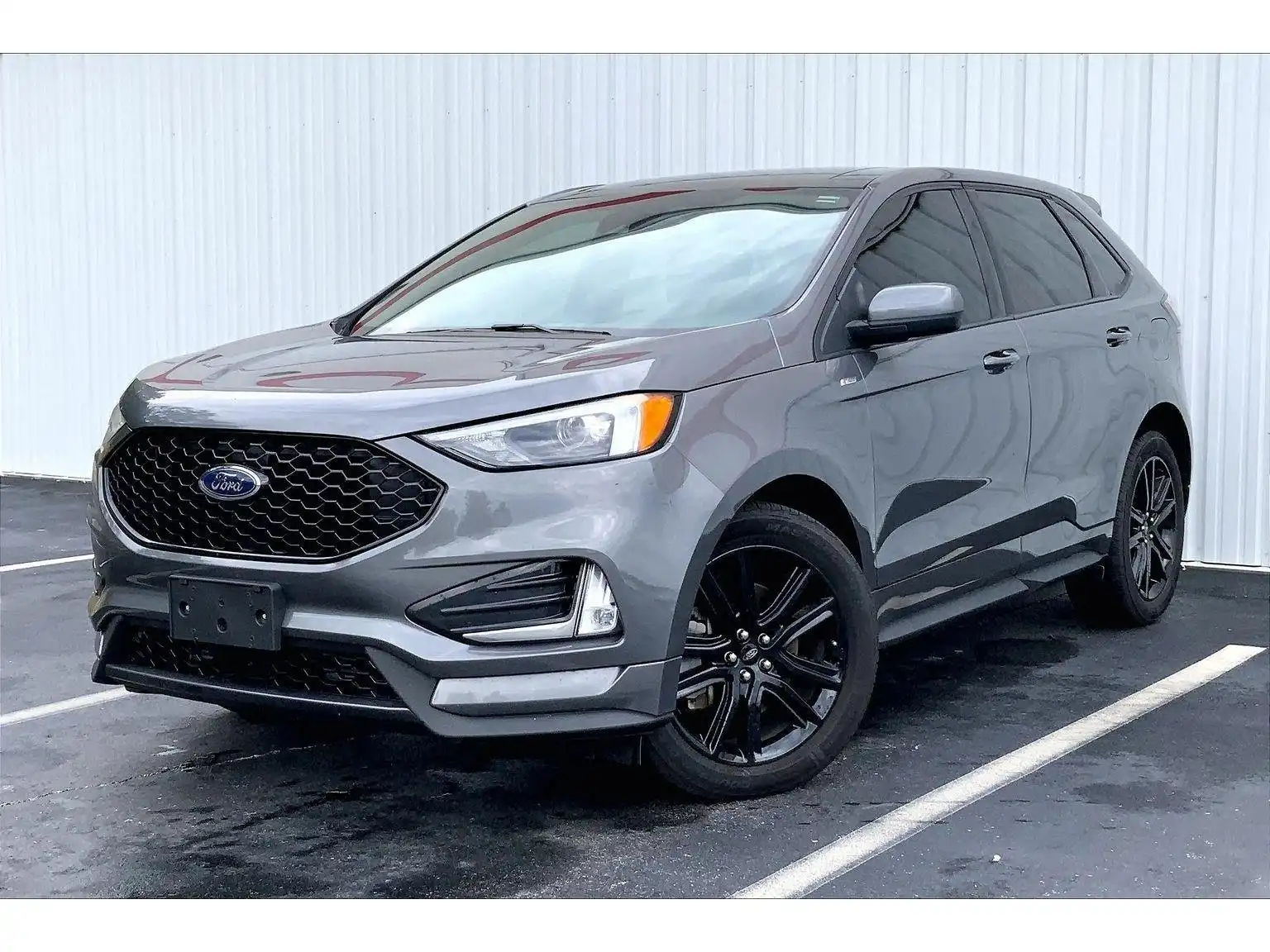 2022 Ford Edge ST-Line AWD's photo